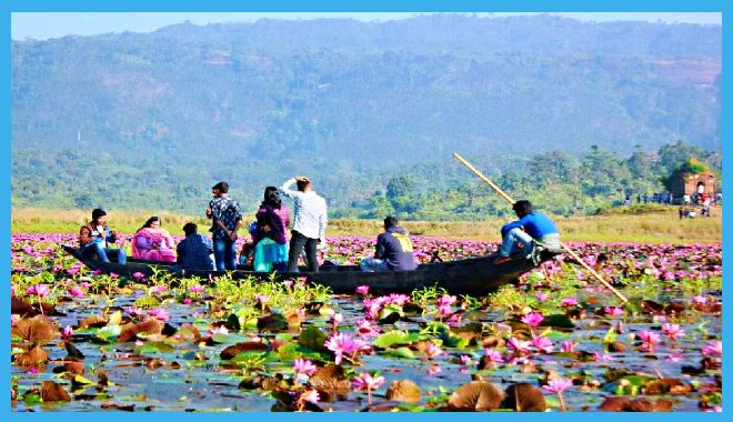 Dibir-Hawor-People-are-riding-boat