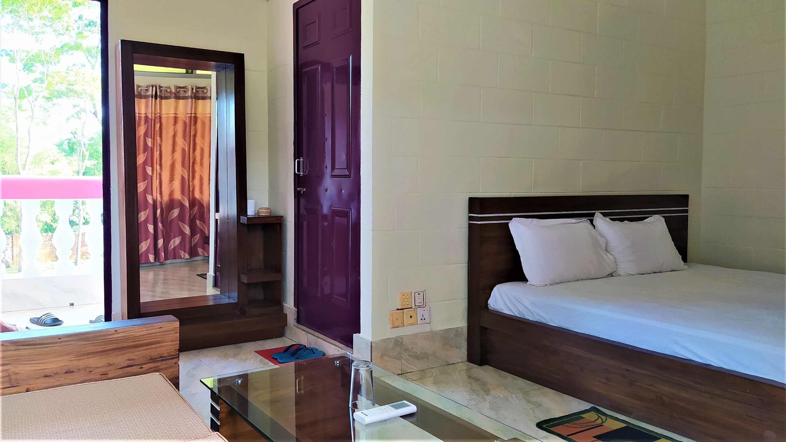 Double Bed Non-AC (৪ জন)